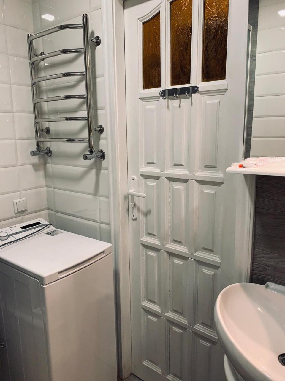 Modern Chaikovskogo Apartment Lviv Bagian luar foto