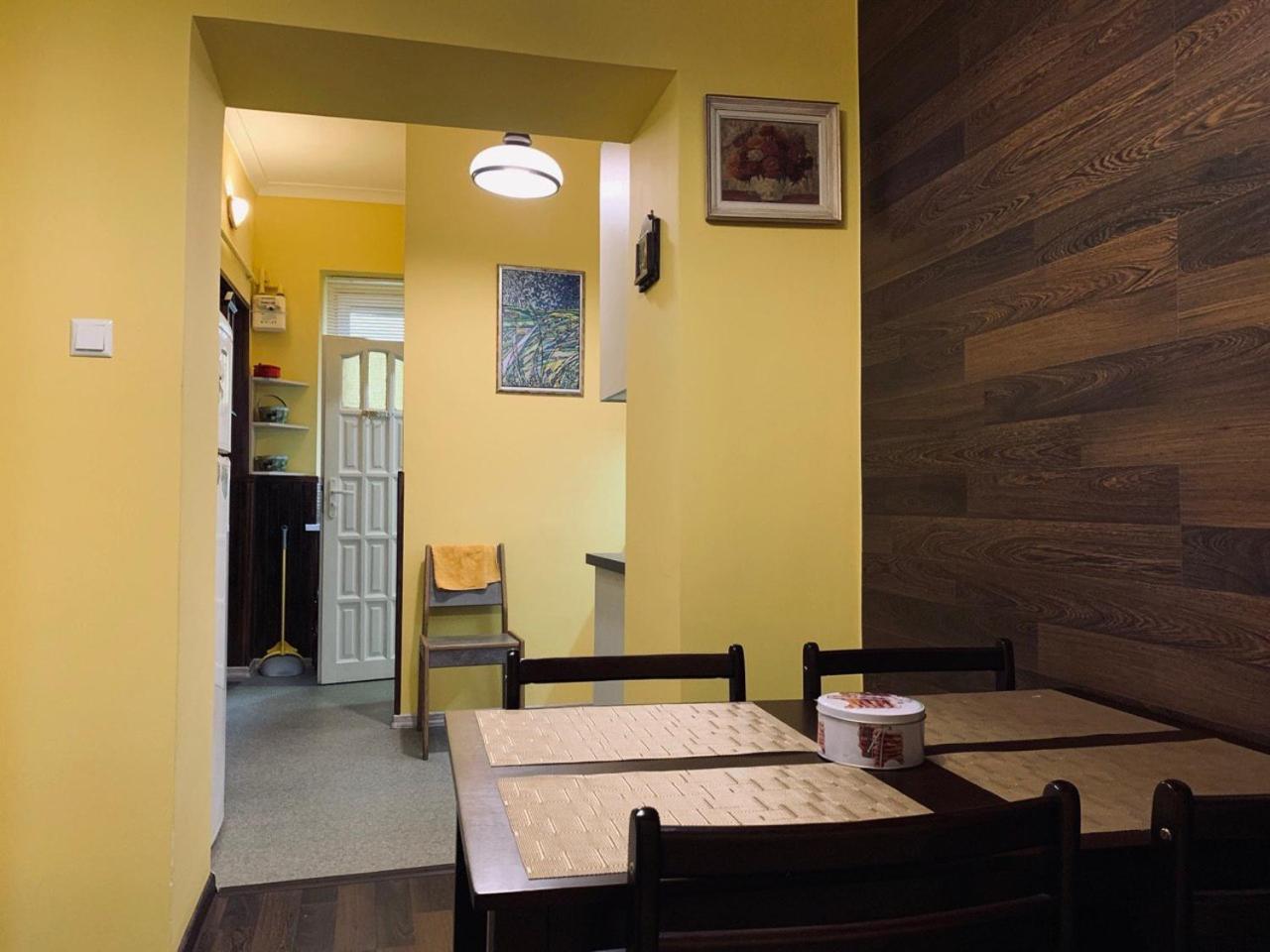 Modern Chaikovskogo Apartment Lviv Bagian luar foto
