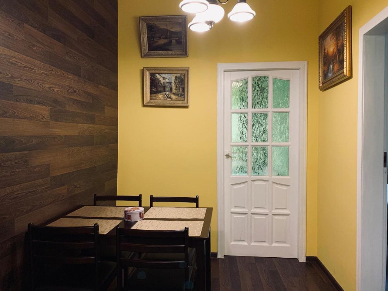 Modern Chaikovskogo Apartment Lviv Bagian luar foto