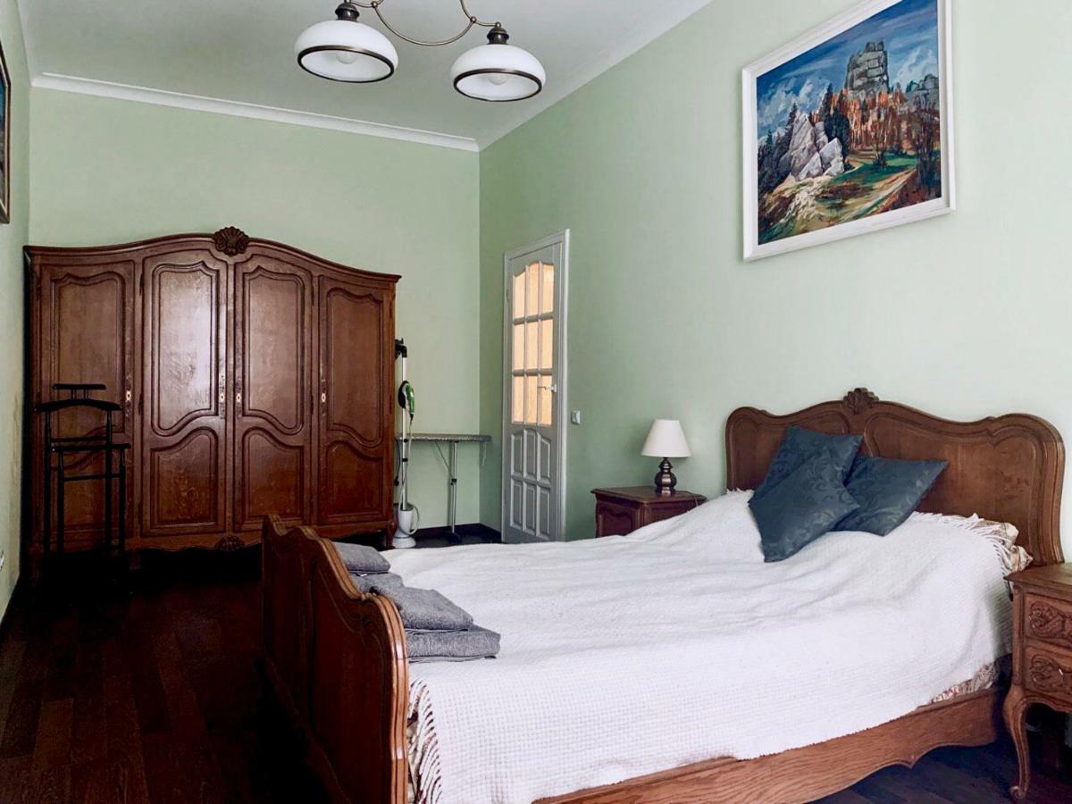 Modern Chaikovskogo Apartment Lviv Bagian luar foto