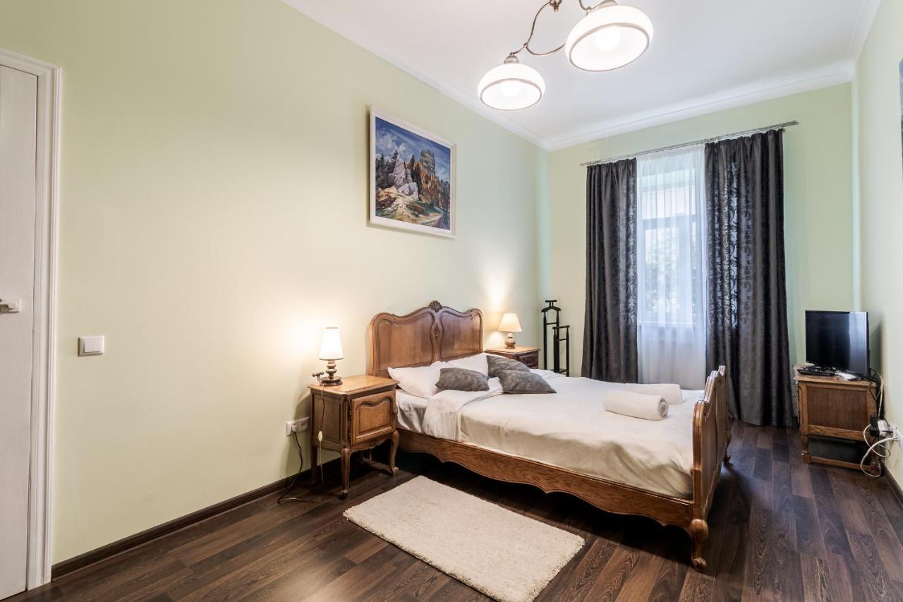 Modern Chaikovskogo Apartment Lviv Bagian luar foto